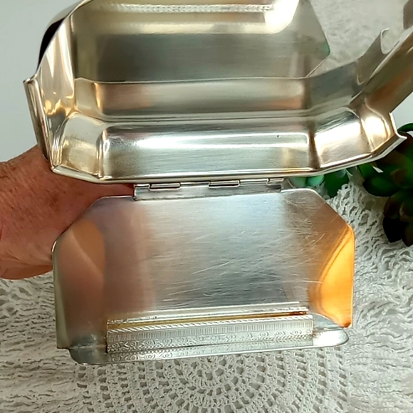 Vintage Sheffield Silver Plate Silent Butler/Crumber With Removable Handle - Picture 4 of 14